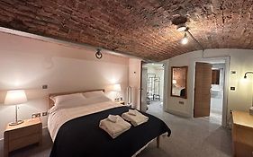 The Engine House At Dixons Chimney Near Carlisle Castle Unique Historic Apartment With 65 Inch Sky Glass And Private Parking